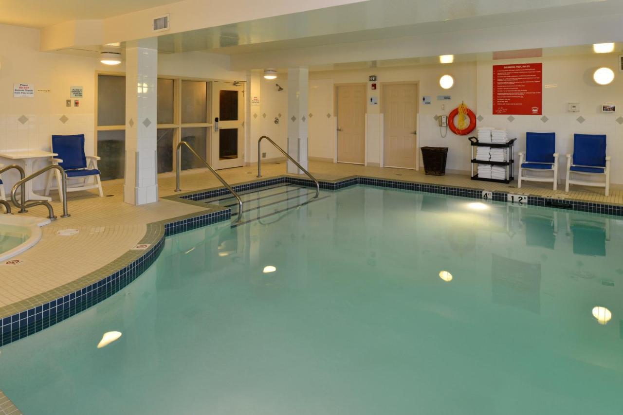 Holiday Inn Express Edmonton North By Ihg Extérieur photo