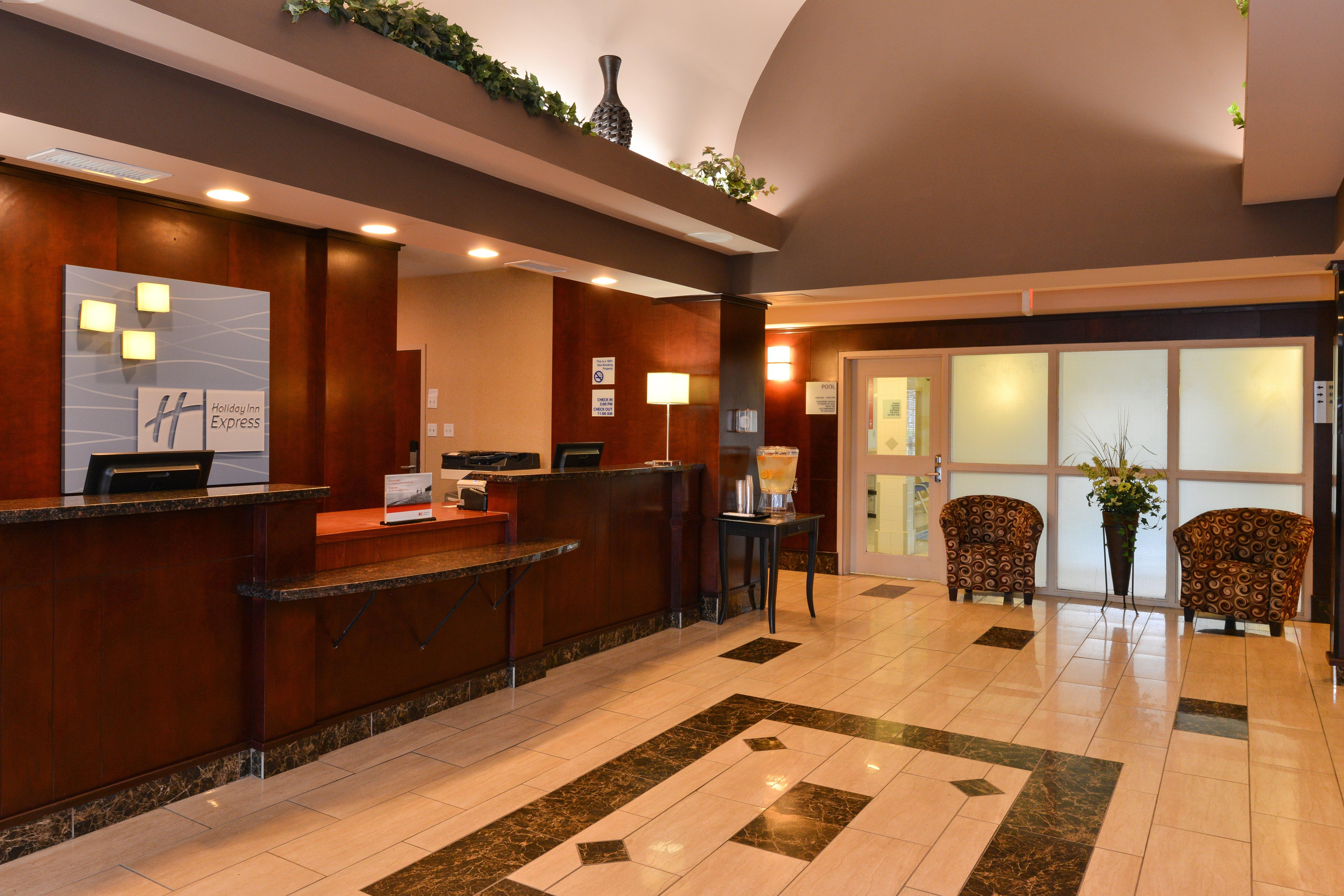 Holiday Inn Express Edmonton North By Ihg Extérieur photo