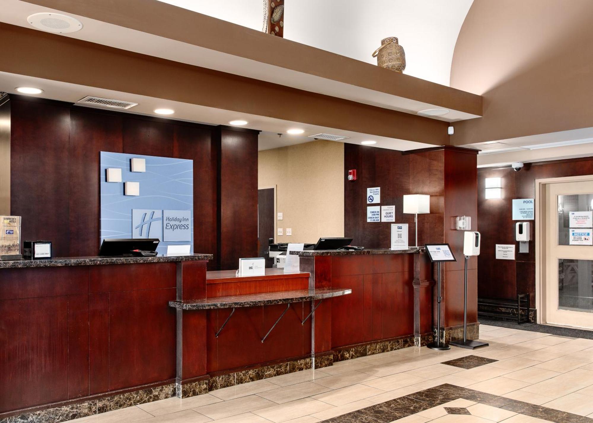 Holiday Inn Express Edmonton North By Ihg Extérieur photo
